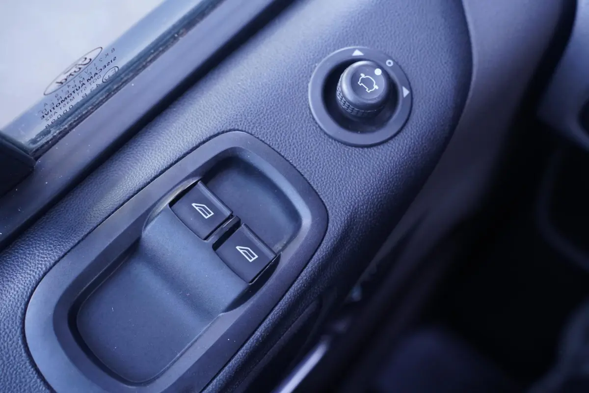 2.0 TDCI 130 pk L2 Dubbel Cabine 5-Zits Trend Airco, Cruise Control, Opbergkast Laadruimte, PDC V+A