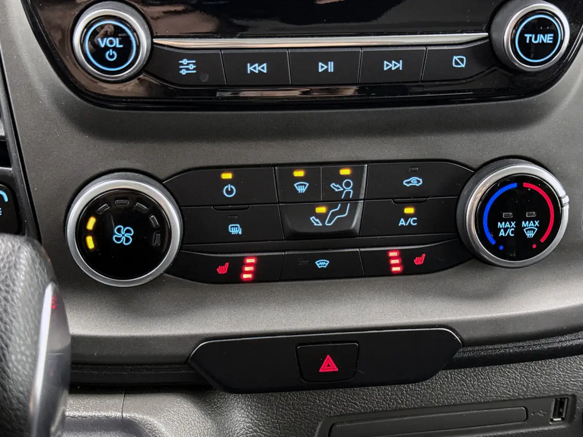 300 2.0 TDCI L2H1 Navigatie Automaat Sync Carplay Cruise control Camera