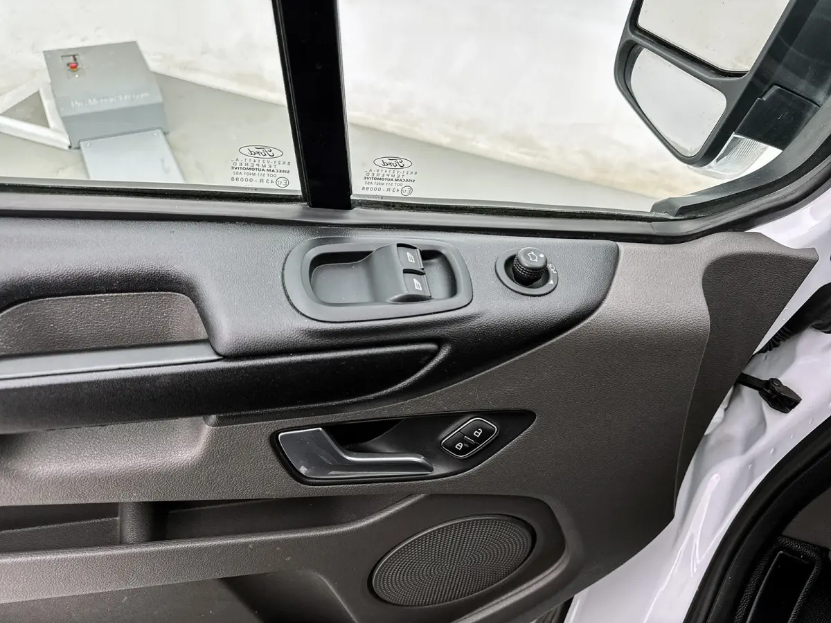 300 2.0 TDCI L2H1 Navigatie Automaat Sync Carplay Cruise control Camera