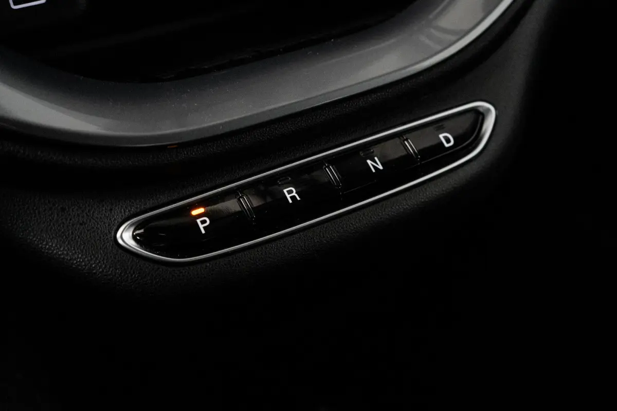 Icon GROTE ACCU! | Carplay | Clima | Cruise | Lichtmetaal | | 6 Luidspreker | Aandrijfslipregeling (ASR) | Aansluiting (12V-aansluiting) in Bagage-/laadruimte