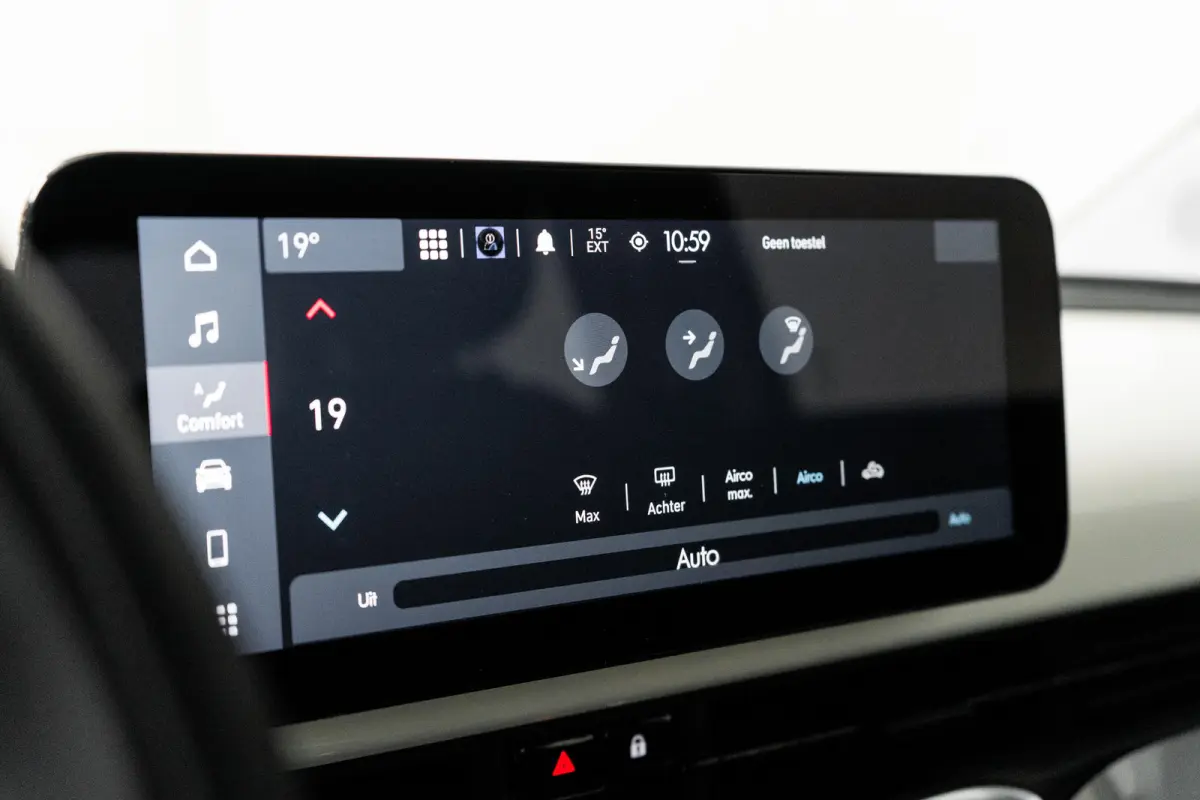 Icon GROTE ACCU! | Carplay | Clima | Cruise | Lichtmetaal | | 6 Luidspreker | Aandrijfslipregeling (ASR) | Aansluiting (12V-aansluiting) in Bagage-/laadruimte