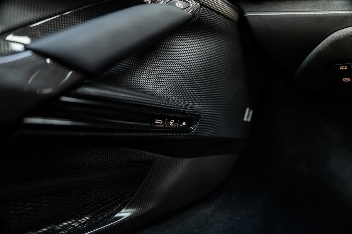 4.0 V8 | Assetto Fiorano | Carbon | Carplay | JBL | FULL PPF |