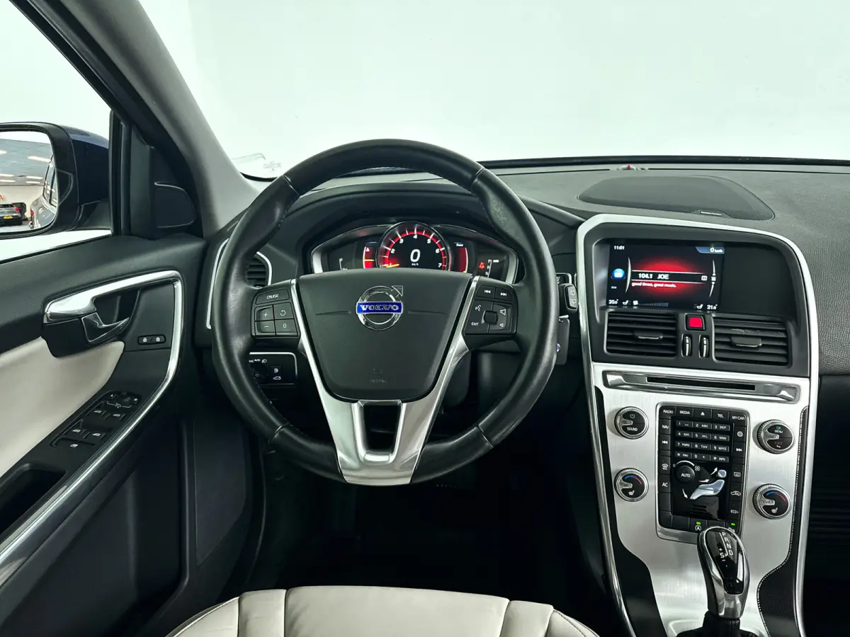 2.0 T5 FWD Ocean Race | Panoramadak | Park assist | Harman Kardon | Stoelverwarming