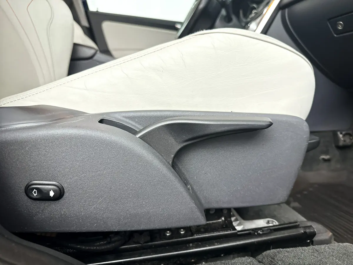 2.0 T5 FWD Ocean Race | Panoramadak | Park assist | Harman Kardon | Stoelverwarming