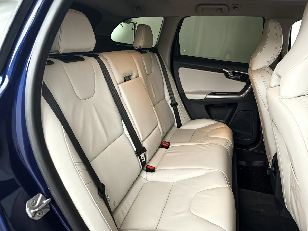 2.0 T5 FWD Ocean Race | Panoramadak | Park assist | Harman Kardon | Stoelverwarming