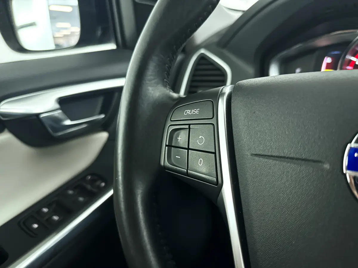 2.0 T5 FWD Ocean Race | Panoramadak | Park assist | Harman Kardon | Stoelverwarming