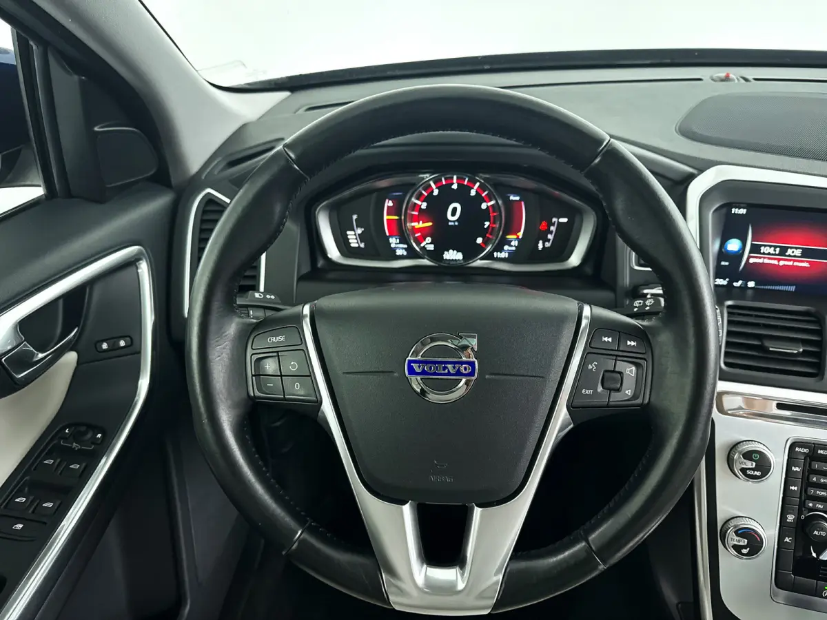 2.0 T5 FWD Ocean Race | Panoramadak | Park assist | Harman Kardon | Stoelverwarming