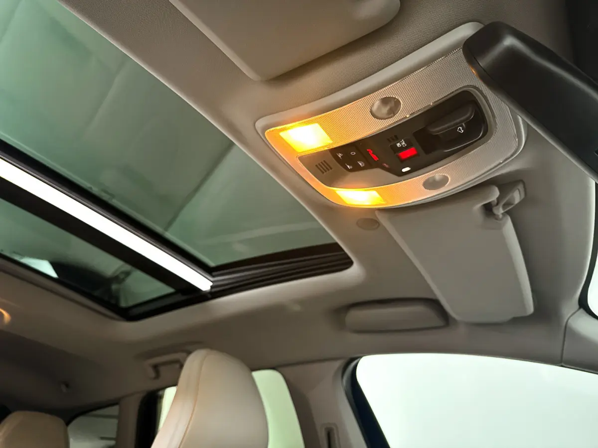 2.0 T5 FWD Ocean Race | Panoramadak | Park assist | Harman Kardon | Stoelverwarming