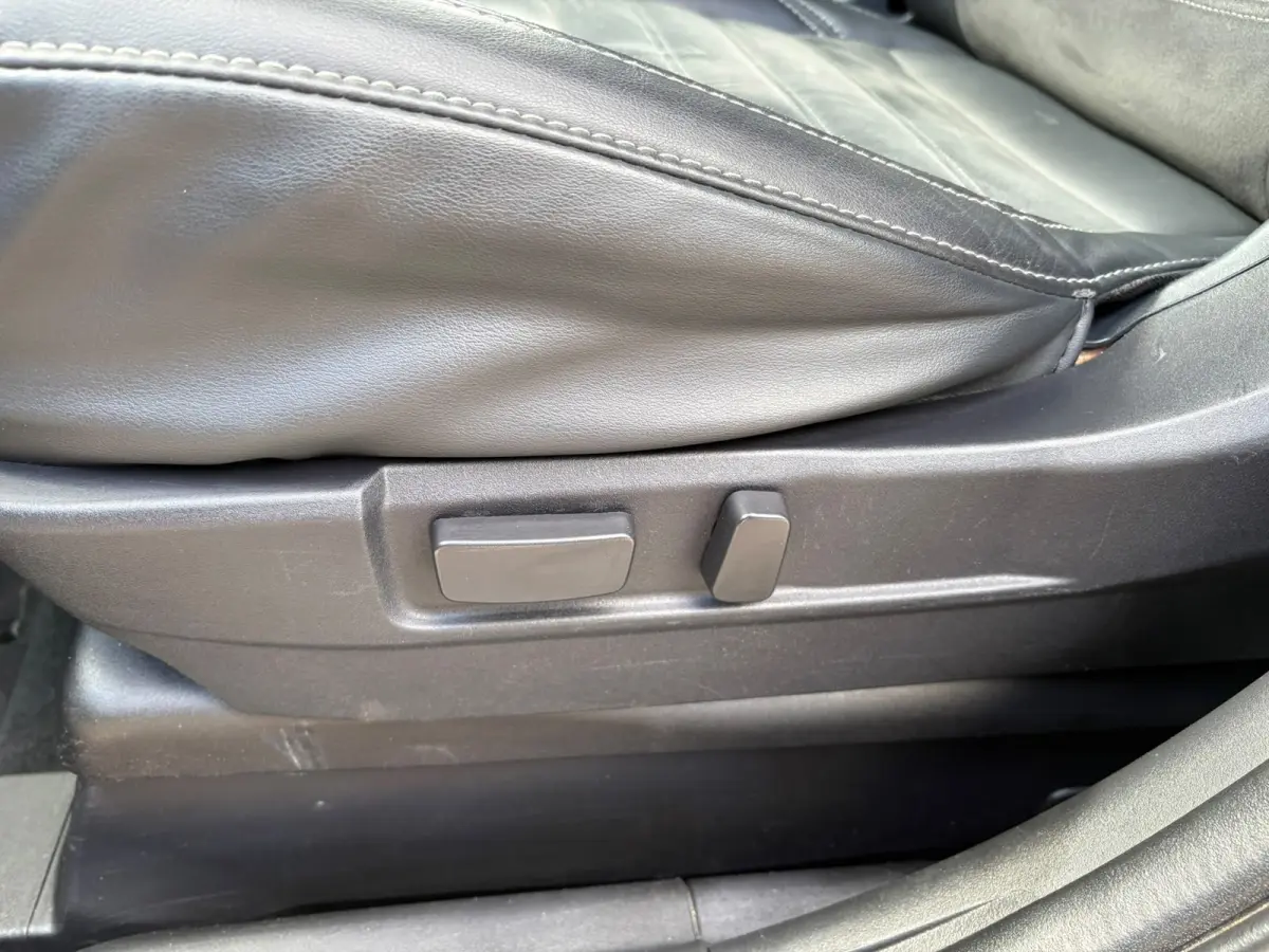 2.0 Benzine 4WD AUTOMAAT,LEER,CAMERA, 7 persoons