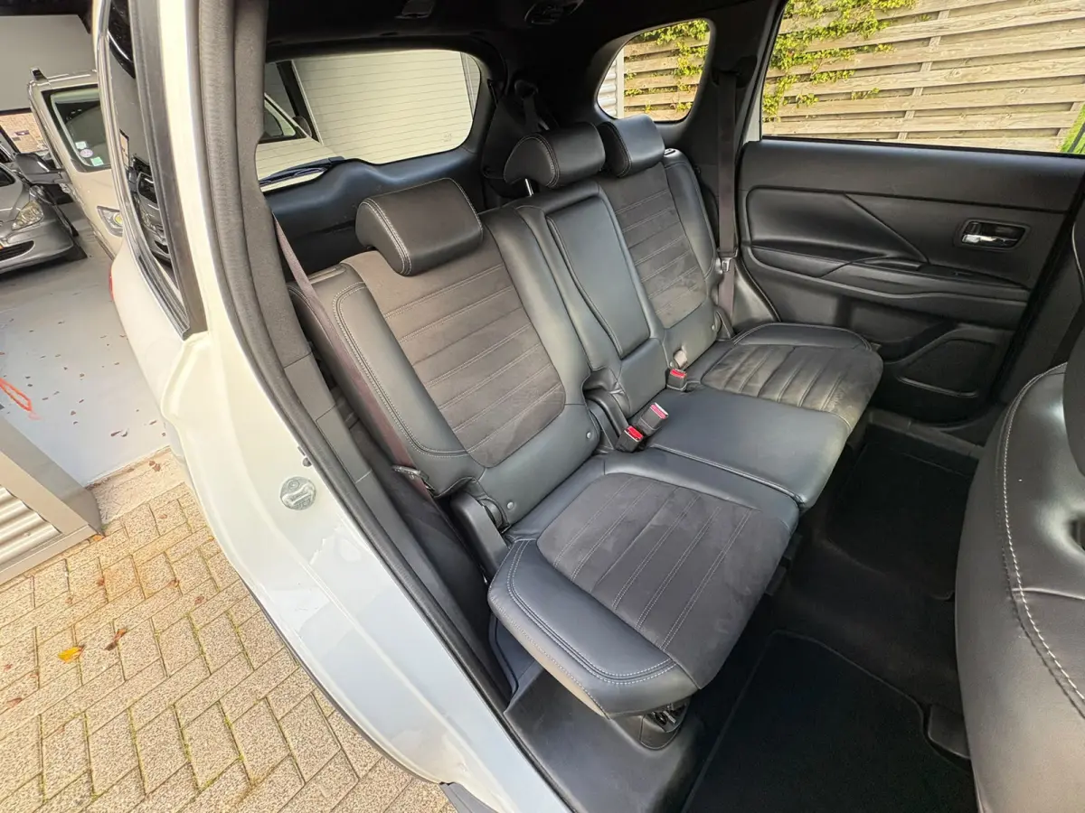 2.0 Benzine 4WD AUTOMAAT,LEER,CAMERA, 7 persoons