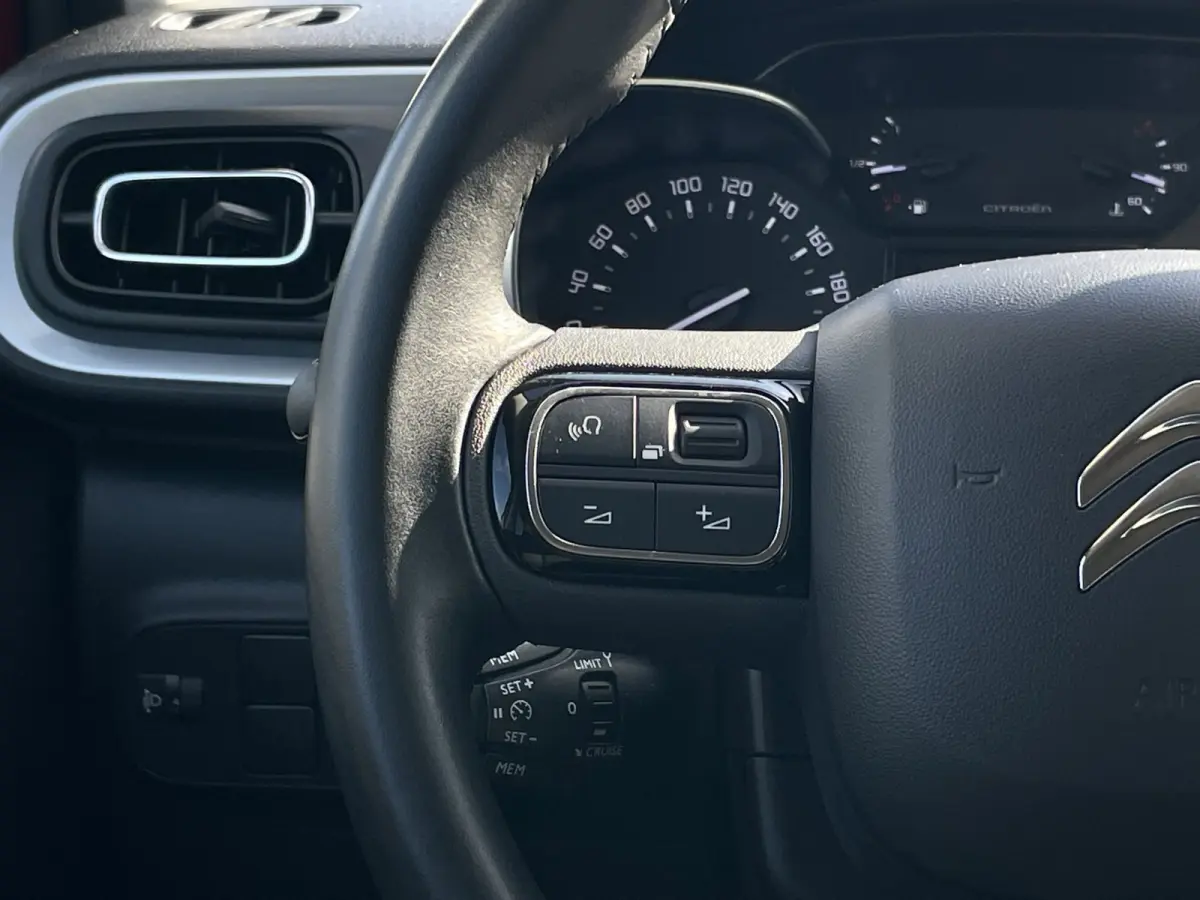 1.2 PureTech Shine | Camera | PDC | Carplay | Navi |