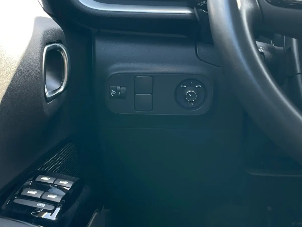 1.2 PureTech Shine | Camera | PDC | Carplay | Navi |