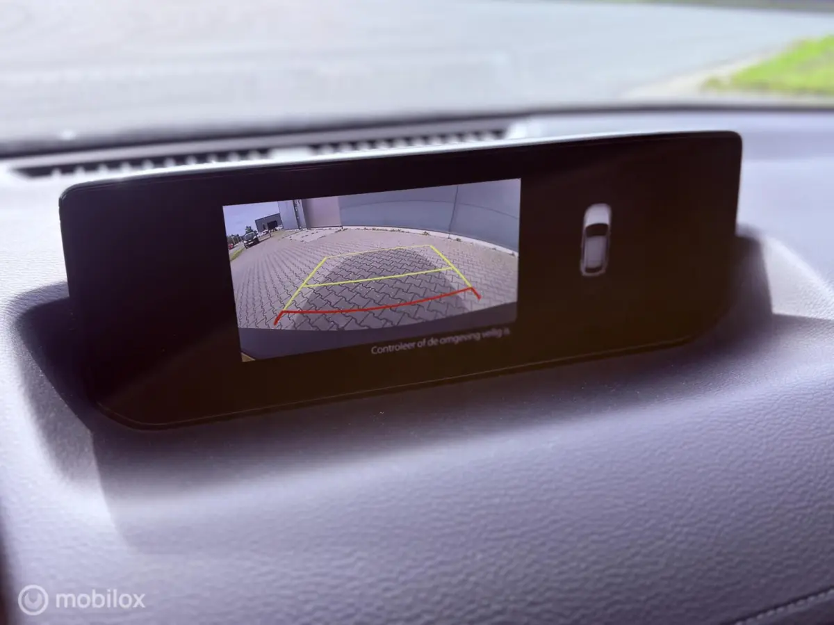 e-SkyActiv 145 | SOH 93% | ACCUGARANTIE | HUD | STOEL- & STUURVERWARMING | ADAPTIVE CRUISE | CAMERA | KEYLESS