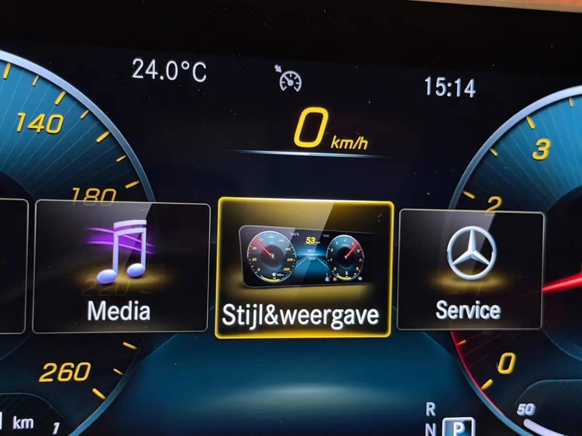 180 Bus. Solution AMG Aut Led Camera