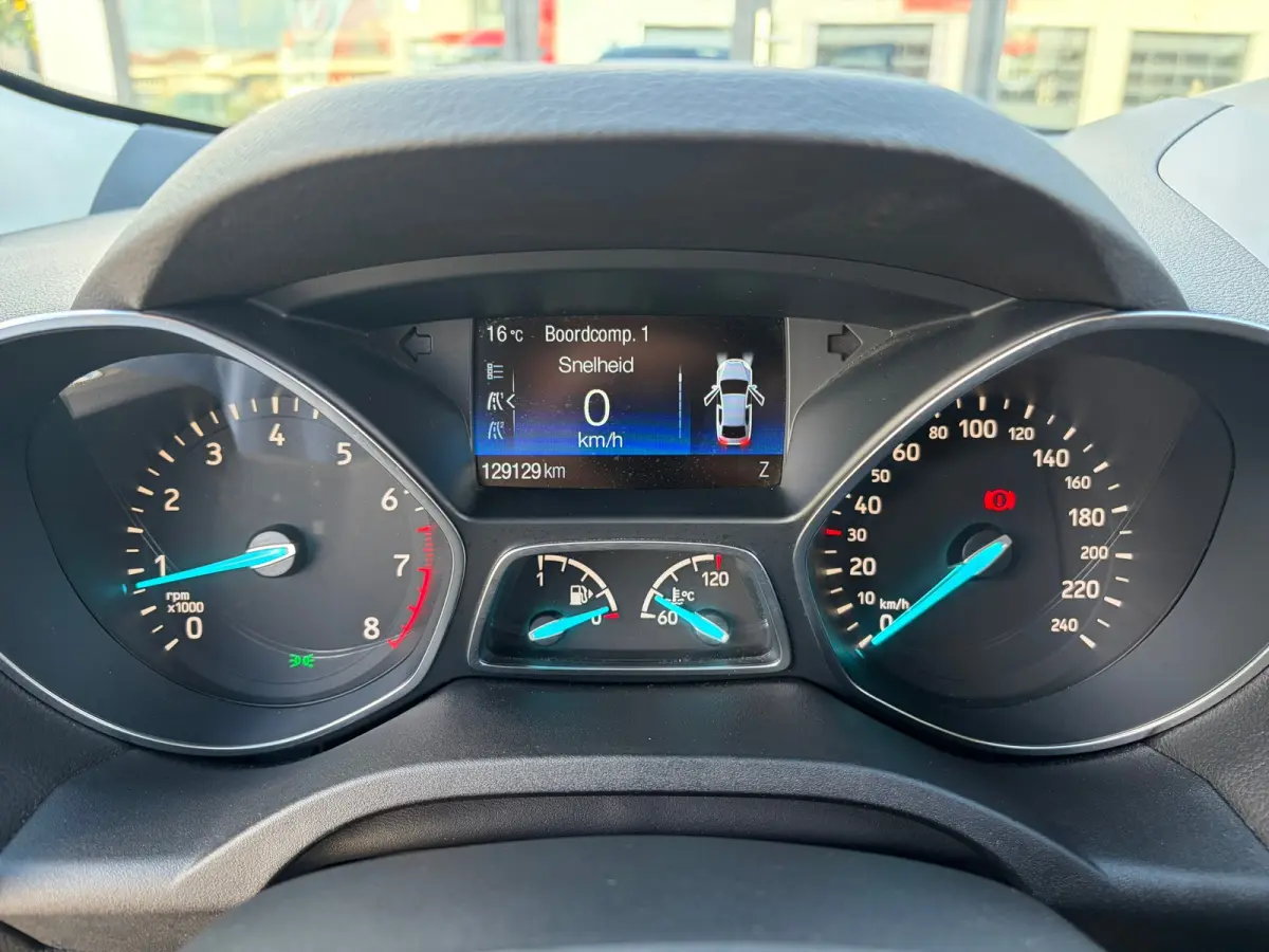 1.5 EcoBoost Titanium|Rijklaar prijs|Trekhaak|Elek. klep|Sensoren|Carplay|