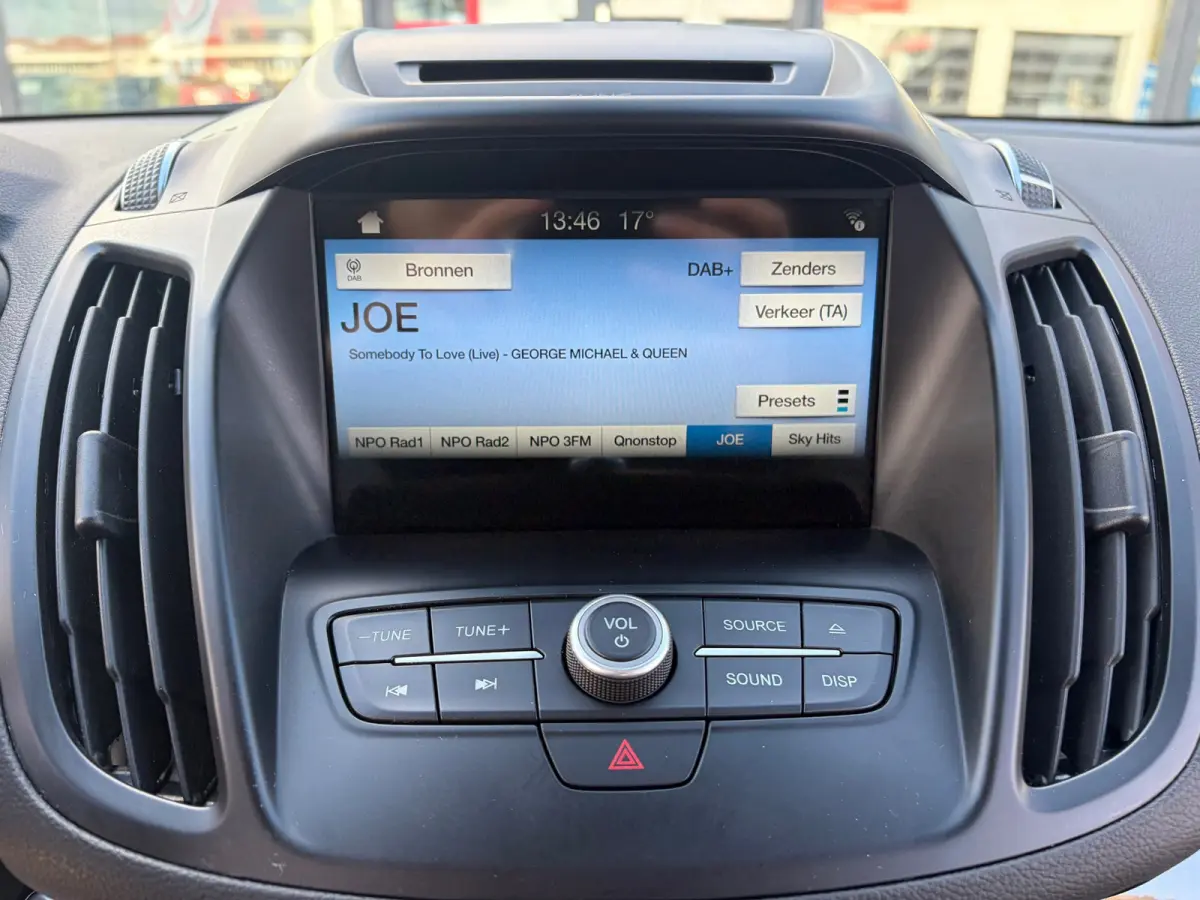 1.5 EcoBoost Titanium|Rijklaar prijs|Trekhaak|Elek. klep|Sensoren|Carplay|