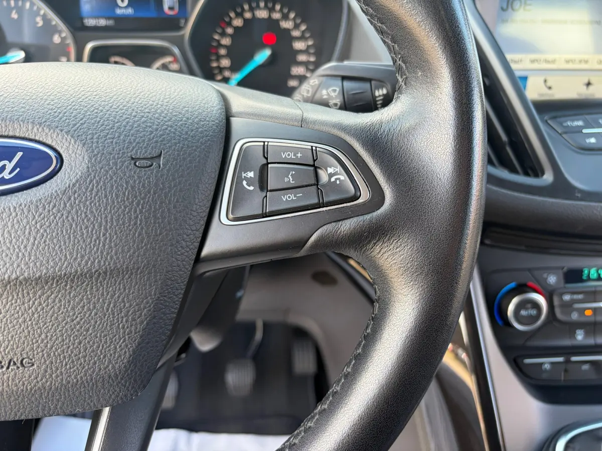 1.5 EcoBoost Titanium|Rijklaar prijs|Trekhaak|Elek. klep|Sensoren|Carplay|