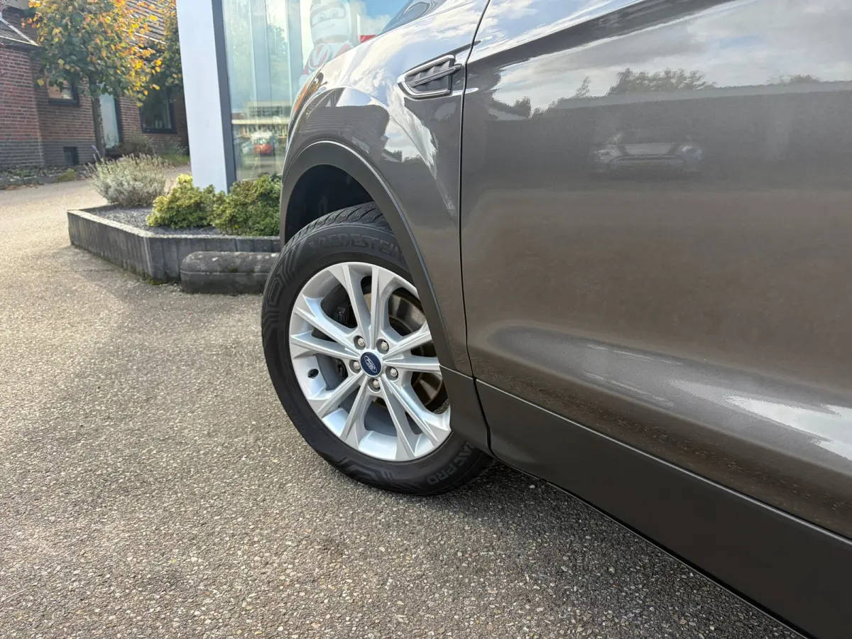 1.5 EcoBoost Titanium|Rijklaar prijs|Trekhaak|Elek. klep|Sensoren|Carplay|