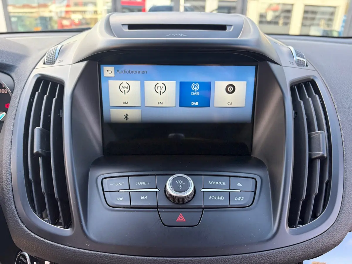 1.5 EcoBoost Titanium|Rijklaar prijs|Trekhaak|Elek. klep|Sensoren|Carplay|