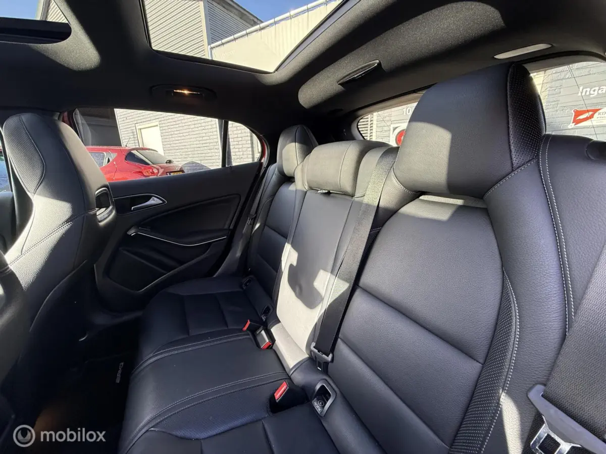 AMG 45 4MATIC, Night pakket, Camera, Pano, Performance Exhaust, Dealer onderhouden, apk 08-2027