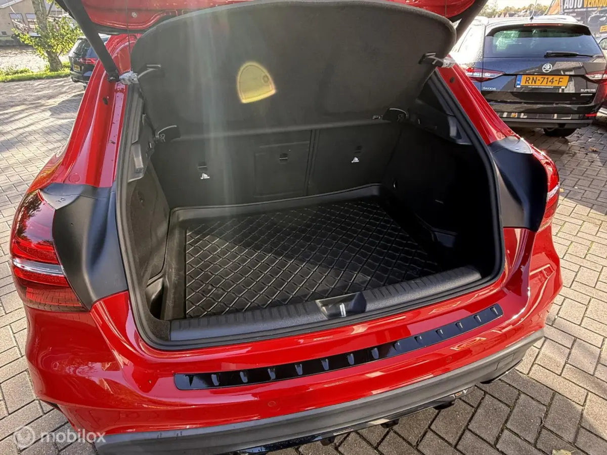 AMG 45 4MATIC, Night pakket, Camera, Pano, Performance Exhaust, Dealer onderhouden, apk 08-2027