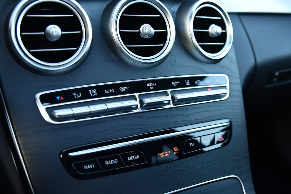 300 e AMG Night Edition, Pano, Luchtvering, Burmester, 360, Virtual, Multibeam, Keyless. CarPlay!