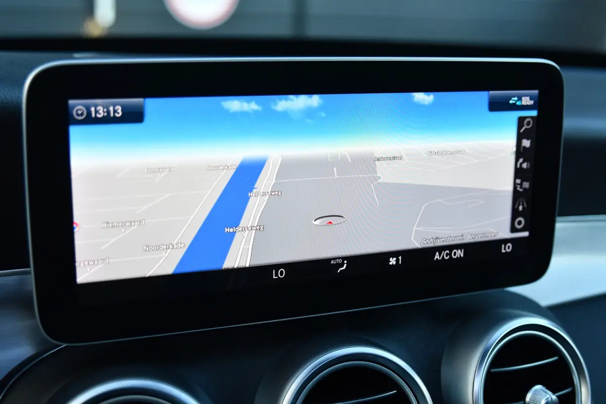 300 e AMG Night Edition, Pano, Luchtvering, Burmester, 360, Virtual, Multibeam, Keyless. CarPlay!