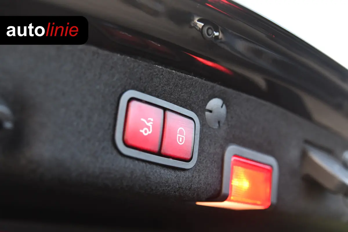 300 e AMG Night Edition, Pano, Luchtvering, Burmester, 360, Virtual, Multibeam, Keyless. CarPlay!