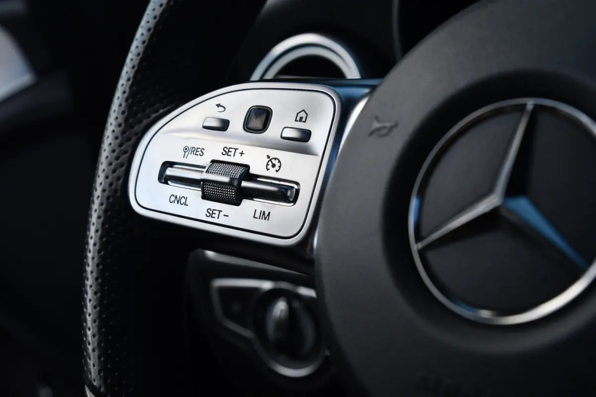 300 e AMG Night Edition, Pano, Luchtvering, Burmester, 360, Virtual, Multibeam, Keyless. CarPlay!