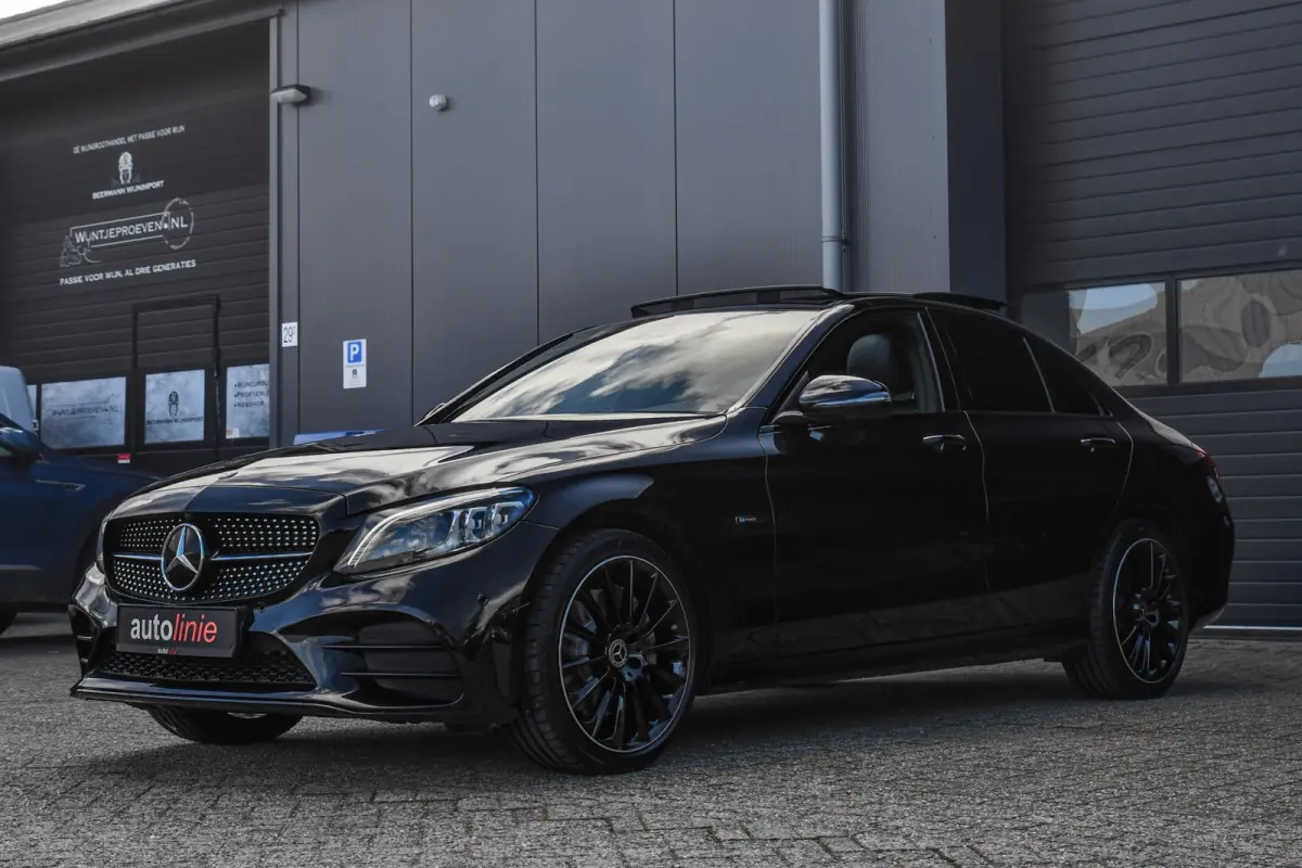 300 e AMG Night Edition, Pano, Luchtvering, Burmester, 360, Virtual, Multibeam, Keyless. CarPlay!