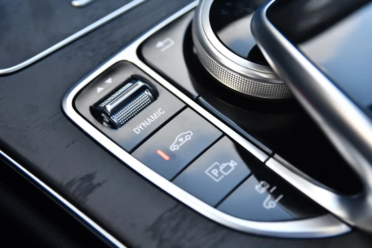 300 e AMG Night Edition, Pano, Luchtvering, Burmester, 360, Virtual, Multibeam, Keyless. CarPlay!