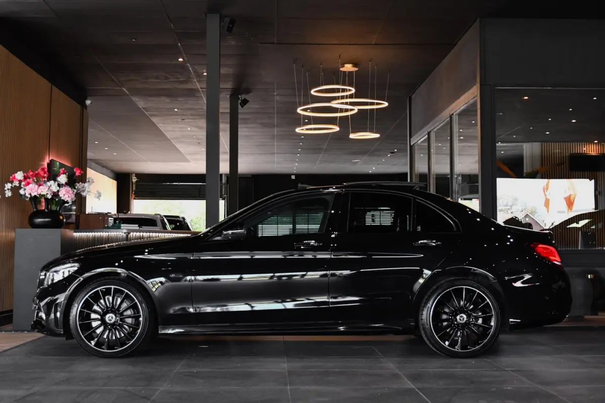 300 e AMG Night Edition, Pano, Luchtvering, Burmester, 360, Virtual, Multibeam, Keyless. CarPlay!
