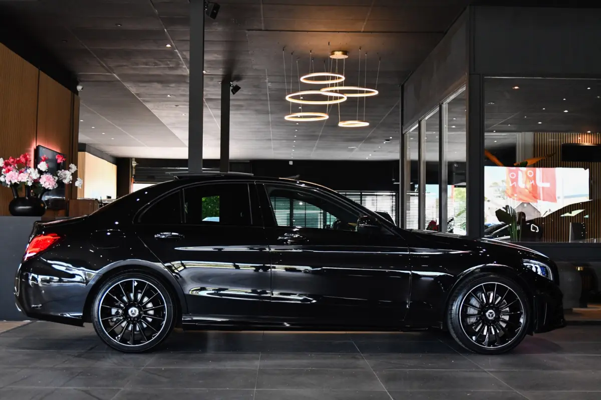 300 e AMG Night Edition, Pano, Luchtvering, Burmester, 360, Virtual, Multibeam, Keyless. CarPlay!