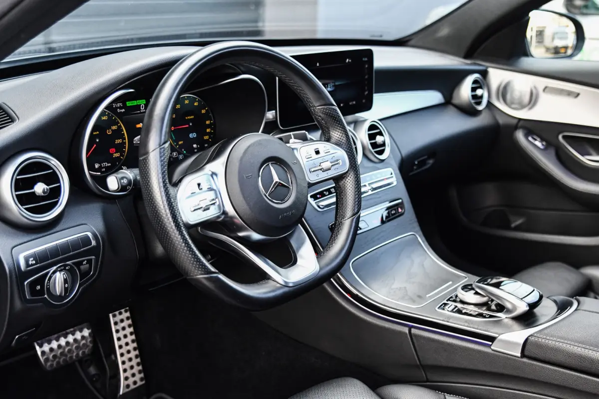 300 e AMG Night Edition, Pano, Luchtvering, Burmester, 360, Virtual, Multibeam, Keyless. CarPlay!