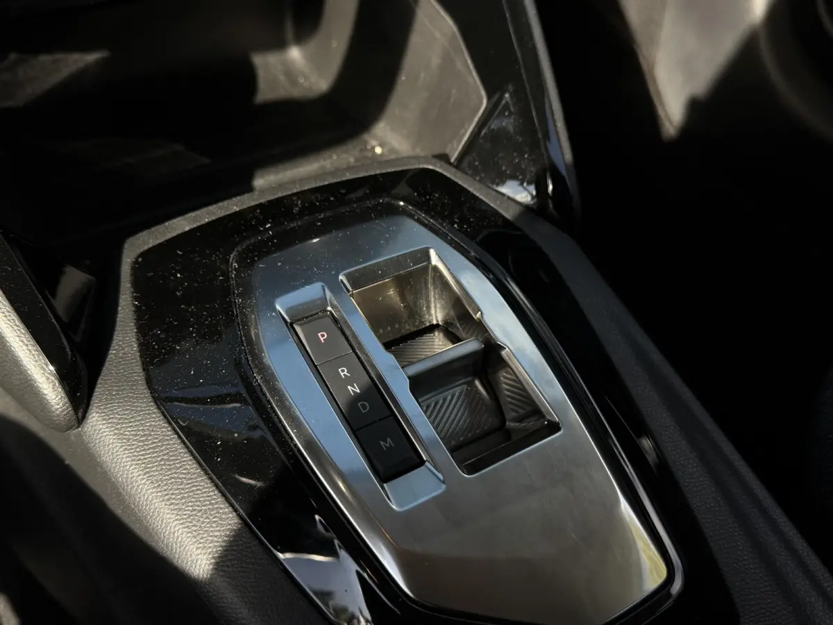 1.2 PureTech Active Pack | Cruise control | Parkeerhulp | Apple Carplay/Android Auto