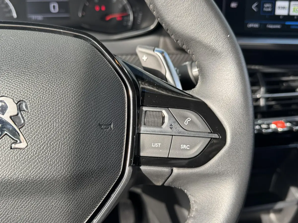 1.2 PureTech Active Pack | Cruise control | Parkeerhulp | Apple Carplay/Android Auto