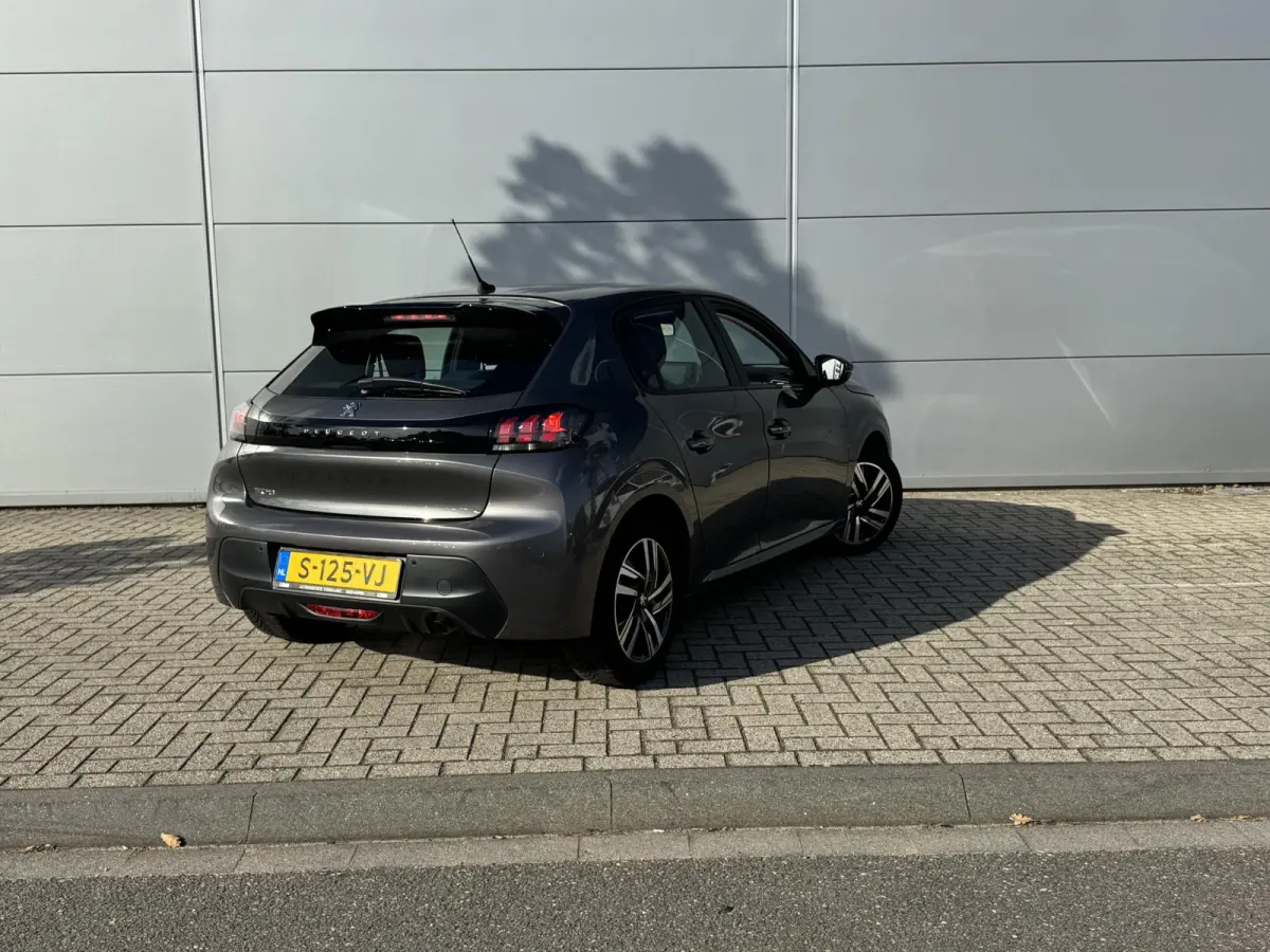 1.2 PureTech Active Pack | Cruise control | Parkeerhulp | Apple Carplay/Android Auto