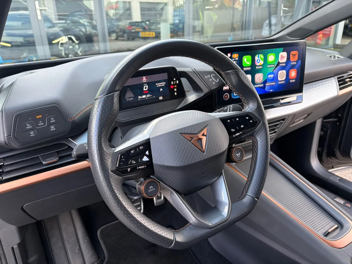 Performance 62 kWh |Rijklaar prijs|Camera|ACC|Stoel/stuur verw.|Carplay|