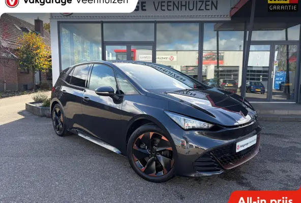 Performance 62 kWh |Rijklaar prijs|Camera|ACC|Stoel/stuur verw.|Carplay|