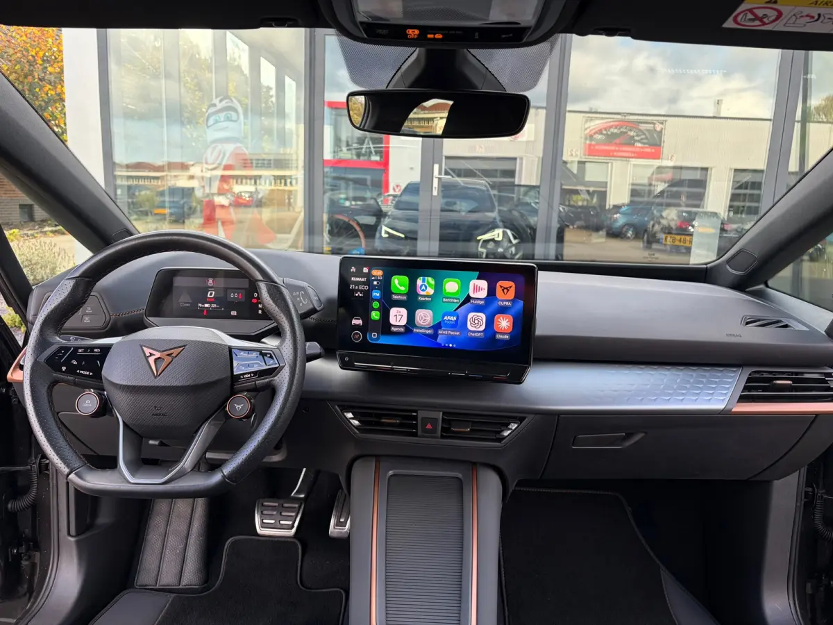Performance 62 kWh |Rijklaar prijs|Camera|ACC|Stoel/stuur verw.|Carplay|
