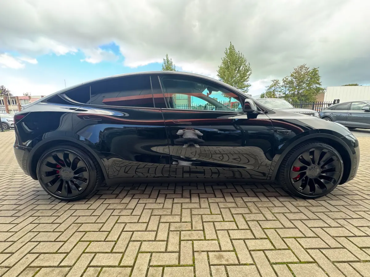 Performance AWD 75 kWh
