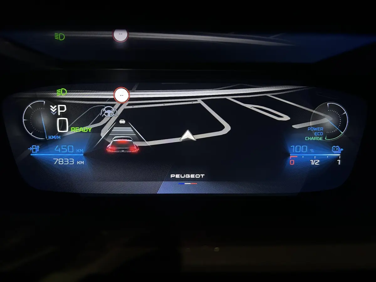 GT Avantage 58 kWh | PANORAMADAK | FOCAL HI-FI | ALCANTARA | STOEL- EN STUURVERWARMING |