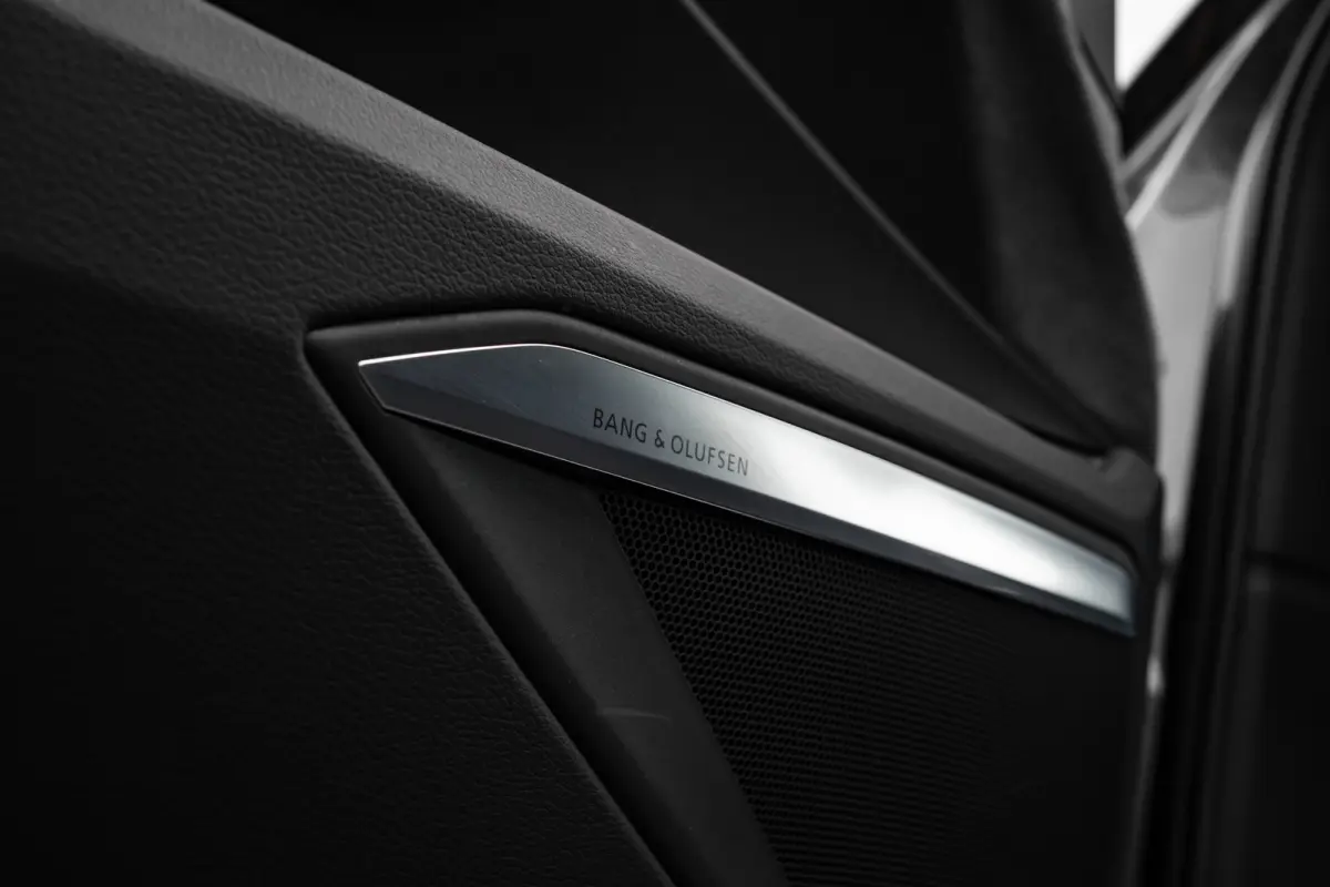 55 quattro S Edition 115 kWh 408PK | 360 Camera | B&O | Matrix LED Koplampen | Elek. Stoelen incl. geheugen
