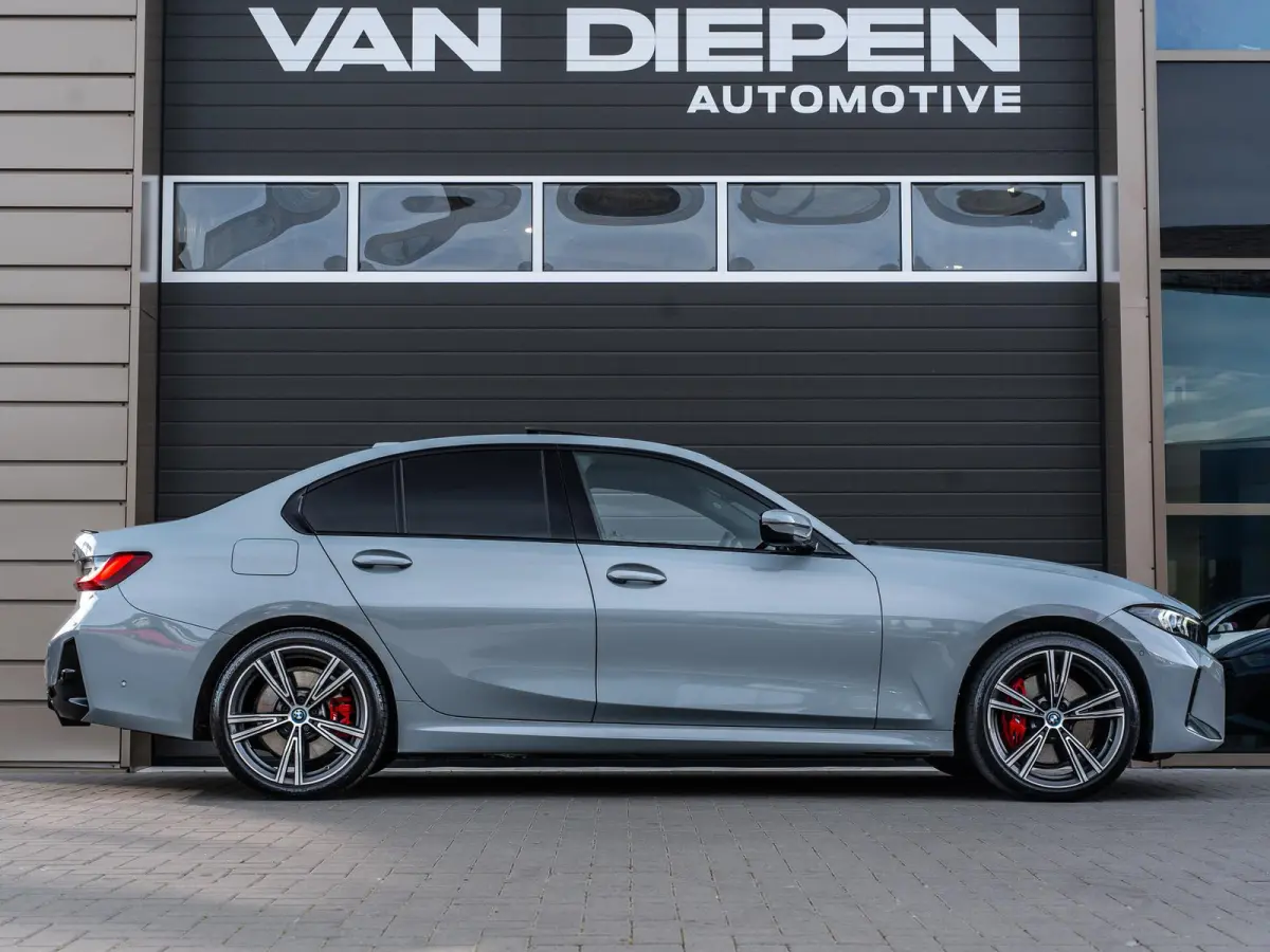 330e xDrive - M-Sport Pro l Pano l ACC l Laser l Carbon l 19''