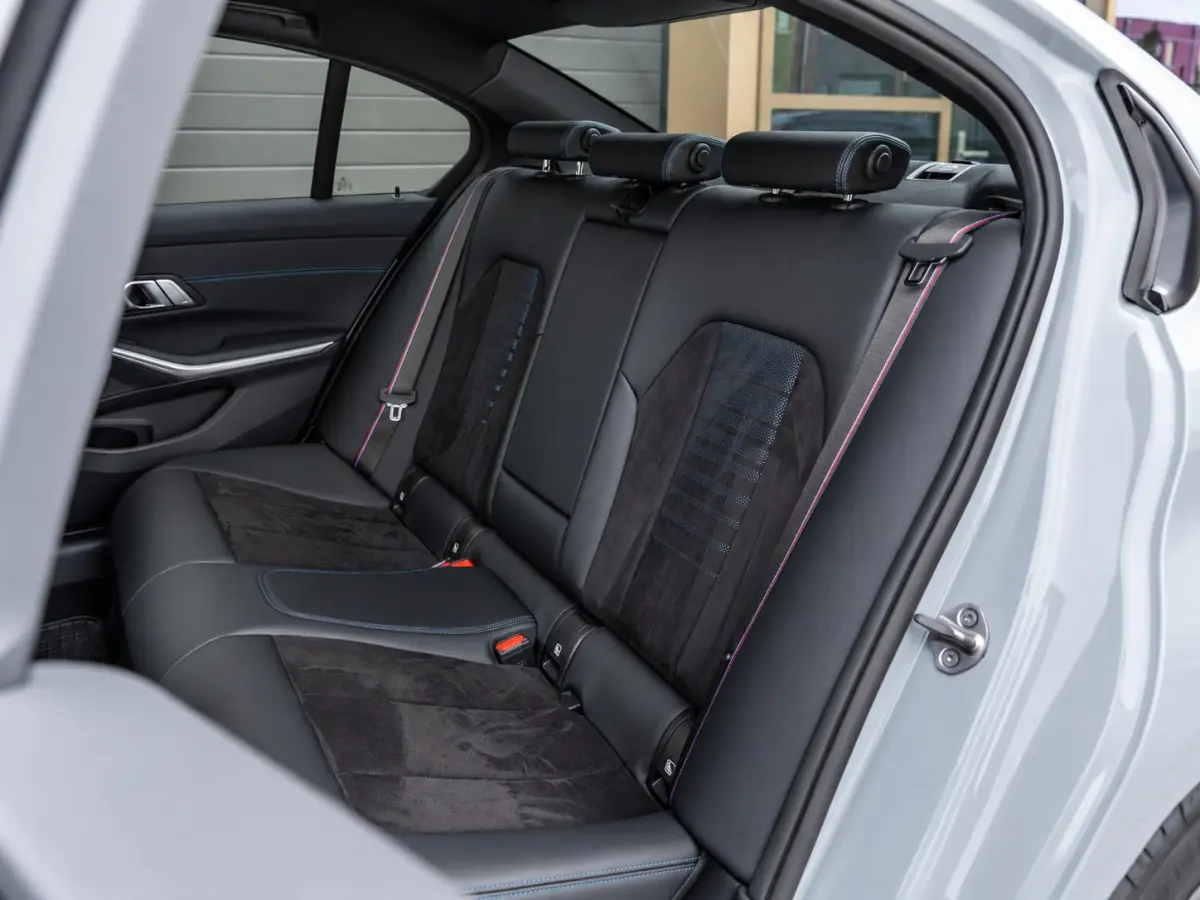 330e xDrive - M-Sport Pro l Pano l ACC l Laser l Carbon l 19''