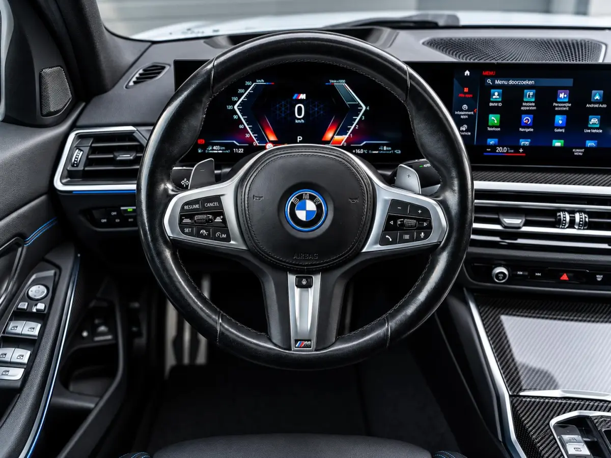330e xDrive - M-Sport Pro l Pano l ACC l Laser l Carbon l 19''