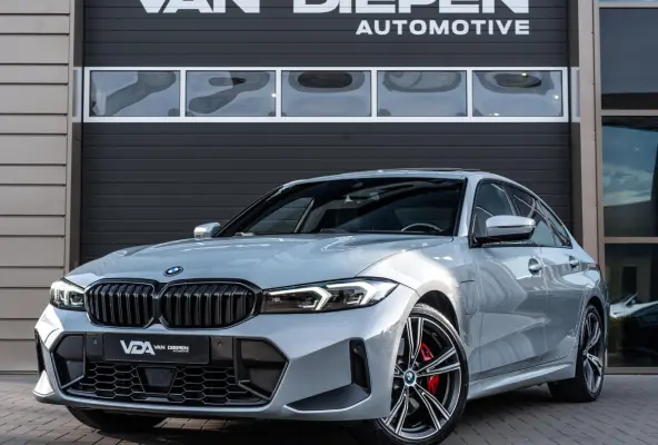 330e xDrive - M-Sport Pro l Pano l ACC l Laser l Carbon l 19''