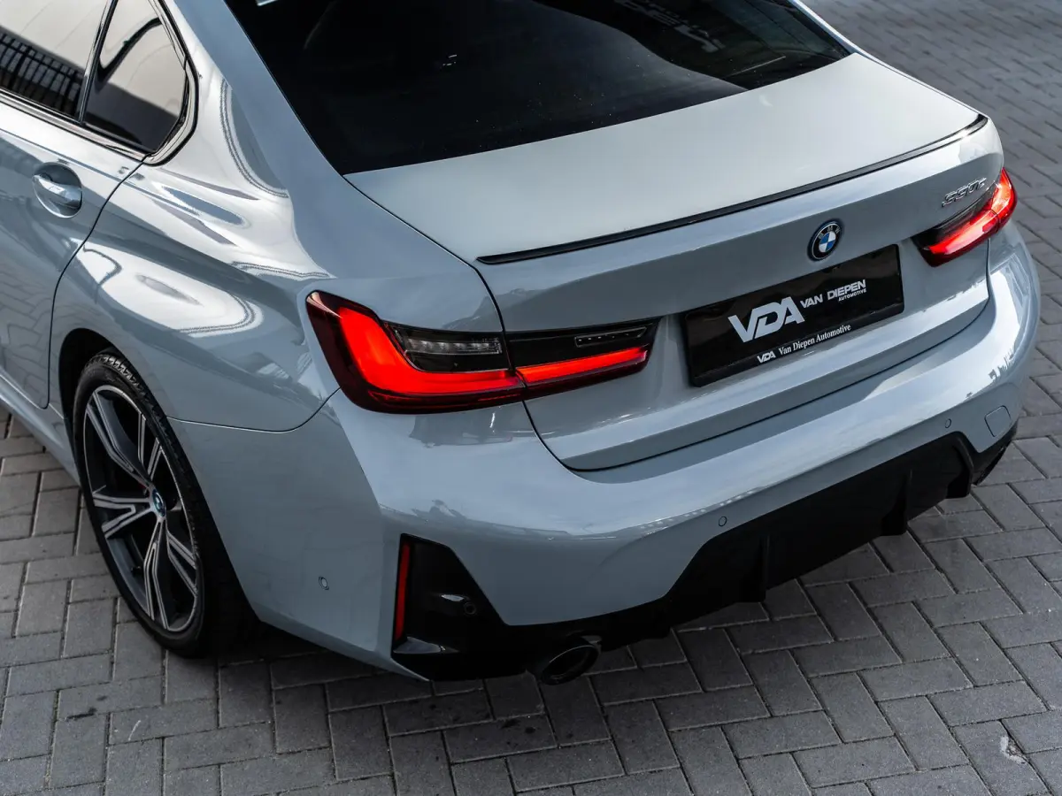 330e xDrive - M-Sport Pro l Pano l ACC l Laser l Carbon l 19''