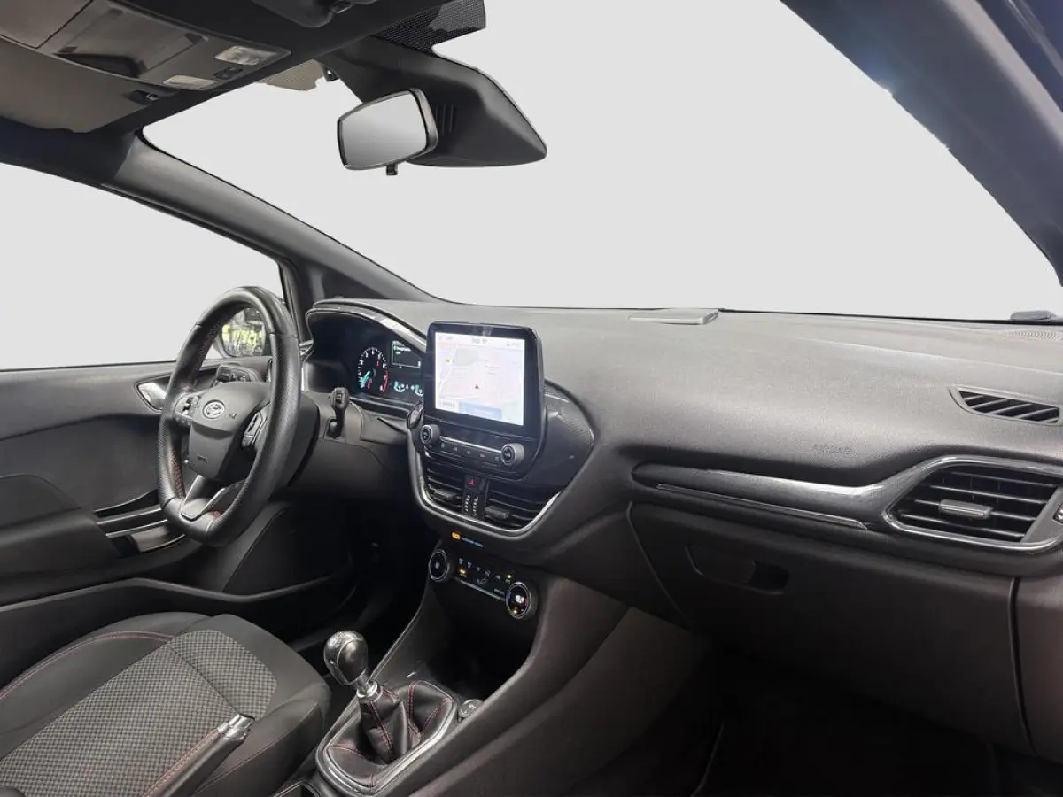 1.0 EcoBoost ST-Line | Apple carplay / Andriod auto | Privacy-glass | 17 INCH | DAB-audio