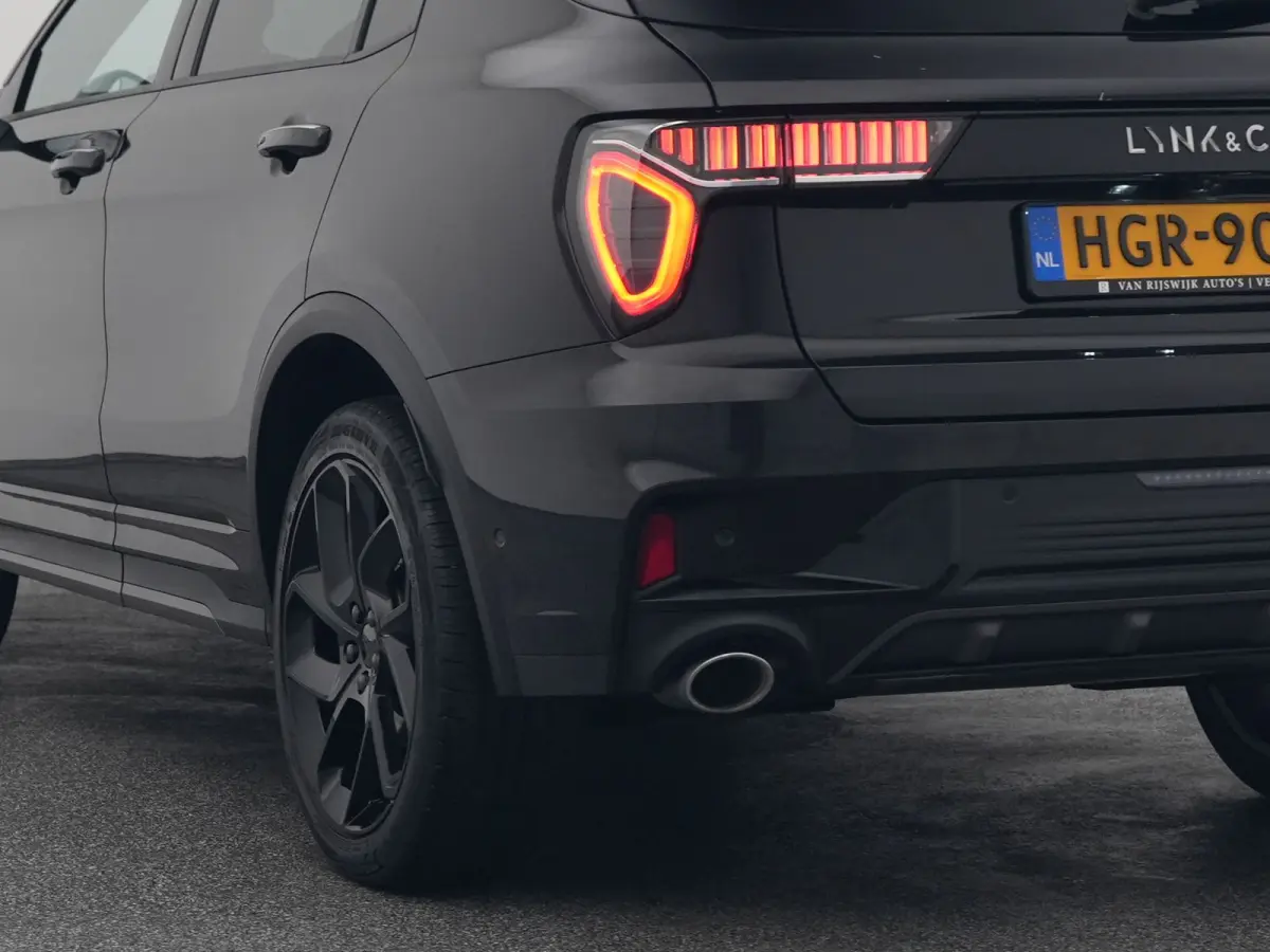 1.5 Plug-in Hybrid | 360° | BLACK | ZWARTE HEMEL | STUURVERWARMING | NLD AUTO